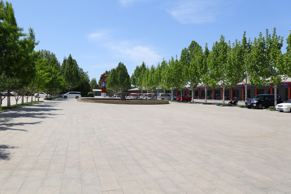 灵山宝塔陵园停车便利吗？官方电话及停车优势全揭秘